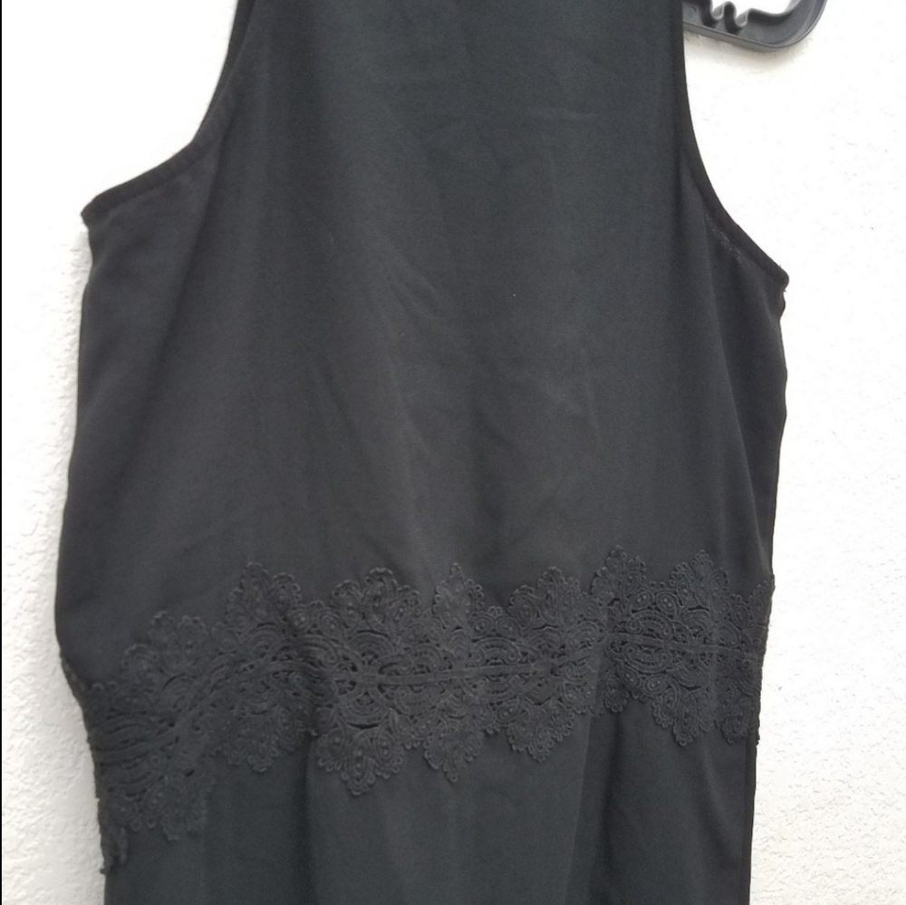Leith Black Racerback Shift Dress W/Crochet Detail - Picture 4 of 5